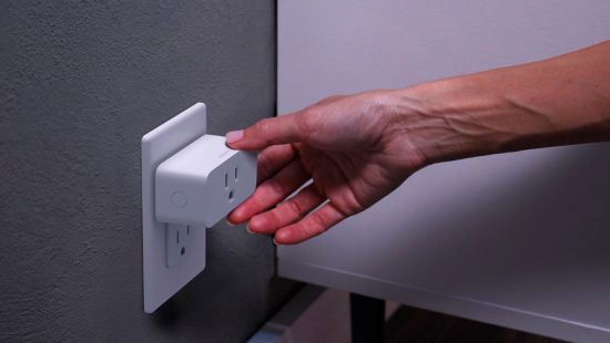 Hue Smart Plug to Control your Lights Philips Hue